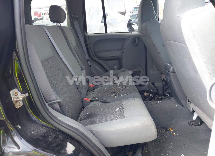 Photo 8 of 2007 Jeep Liberty SPORT (VIN 1J4GL48K67W566989)