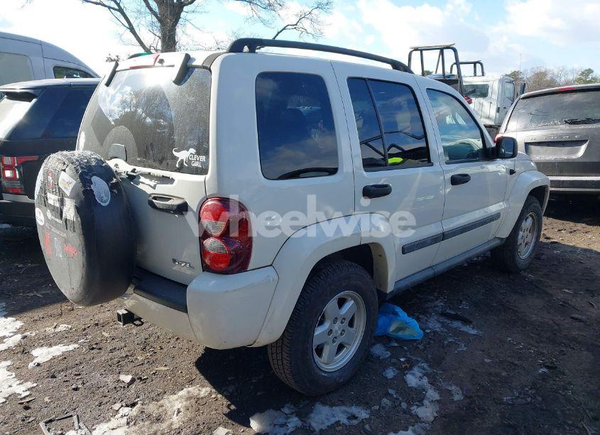 Photo 4 of 2007 Jeep Liberty SPORT (VIN 1J4GL48K67W701145)