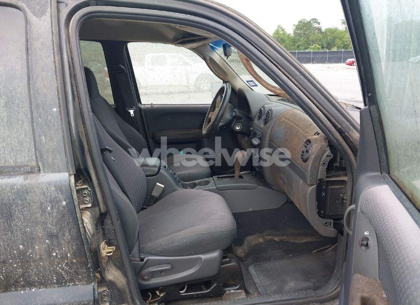 Photo 5 of 2002 Jeep Liberty SPORT (VIN 1J4GL48K72W114252)