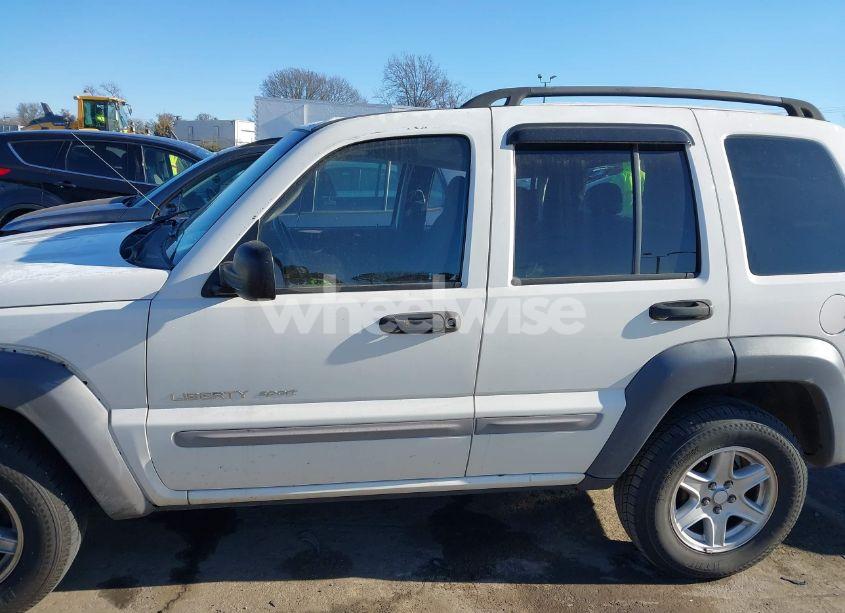 Photo 14 of 2002 Jeep Liberty SPORT (VIN 1J4GL48K72W262899)