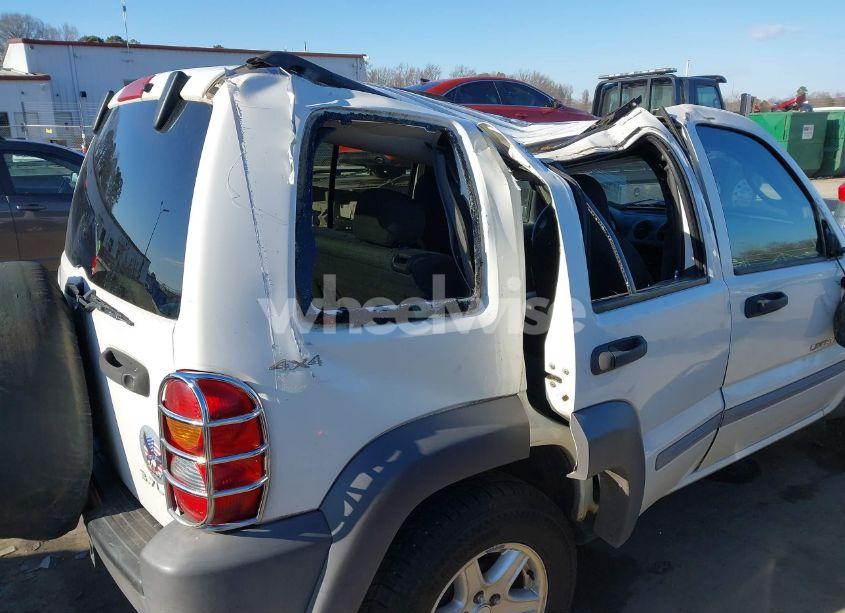 Photo 18 of 2002 Jeep Liberty SPORT (VIN 1J4GL48K72W262899)