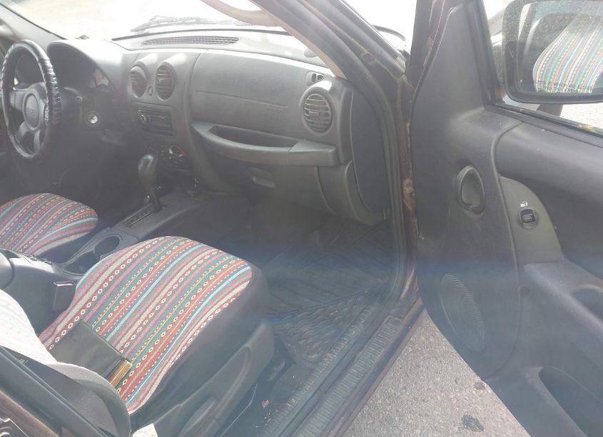 Photo 5 of 2004 Jeep Liberty SPORT (VIN 1J4GL48K74W190430)