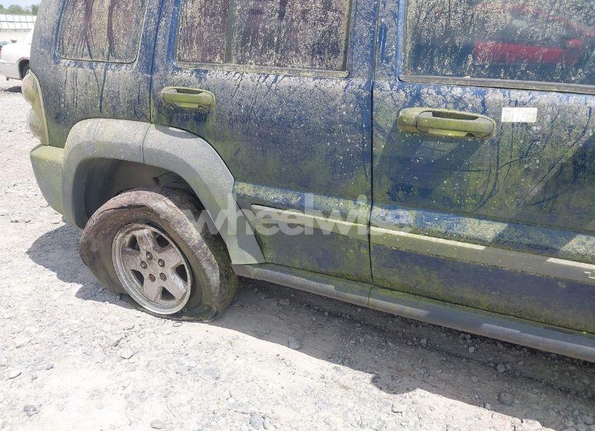 Photo 6 of 2005 Jeep Liberty SPORT (VIN 1J4GL48K75W516194)