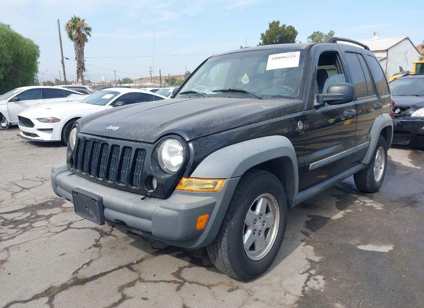 Photo 2 of 2005 Jeep Liberty SPORT (VIN 1J4GL48K75W622516)