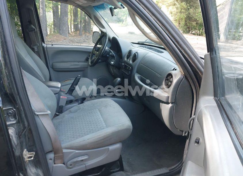 Photo 5 of 2006 Jeep Liberty SPORT (VIN 1J4GL48K76W142302)