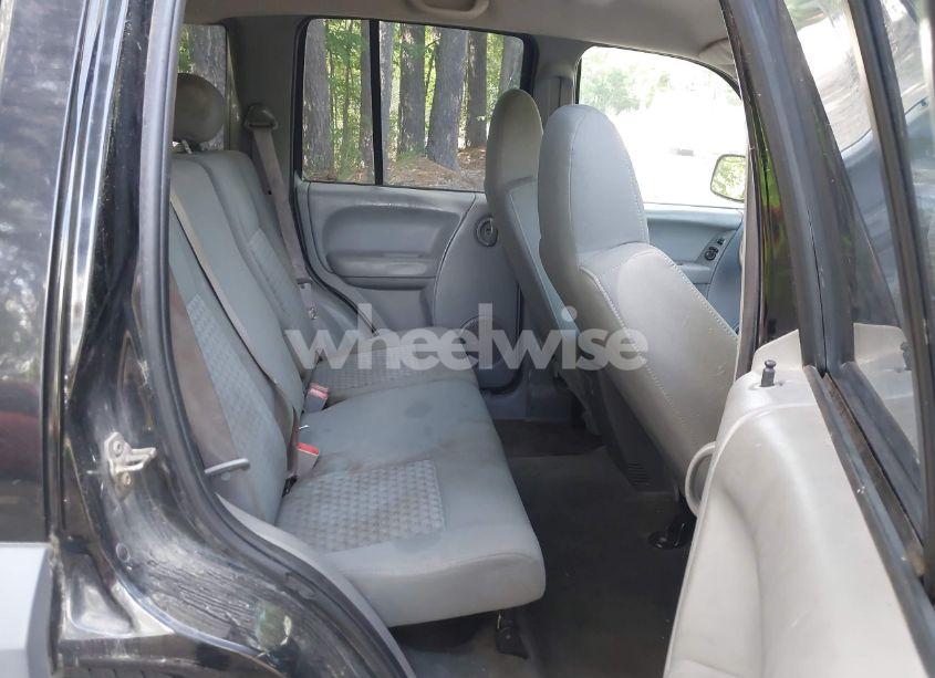 Photo 8 of 2006 Jeep Liberty SPORT (VIN 1J4GL48K76W142302)