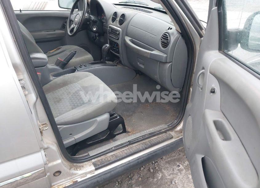 Photo 5 of 2006 Jeep Liberty SPORT (VIN 1J4GL48K76W244540)