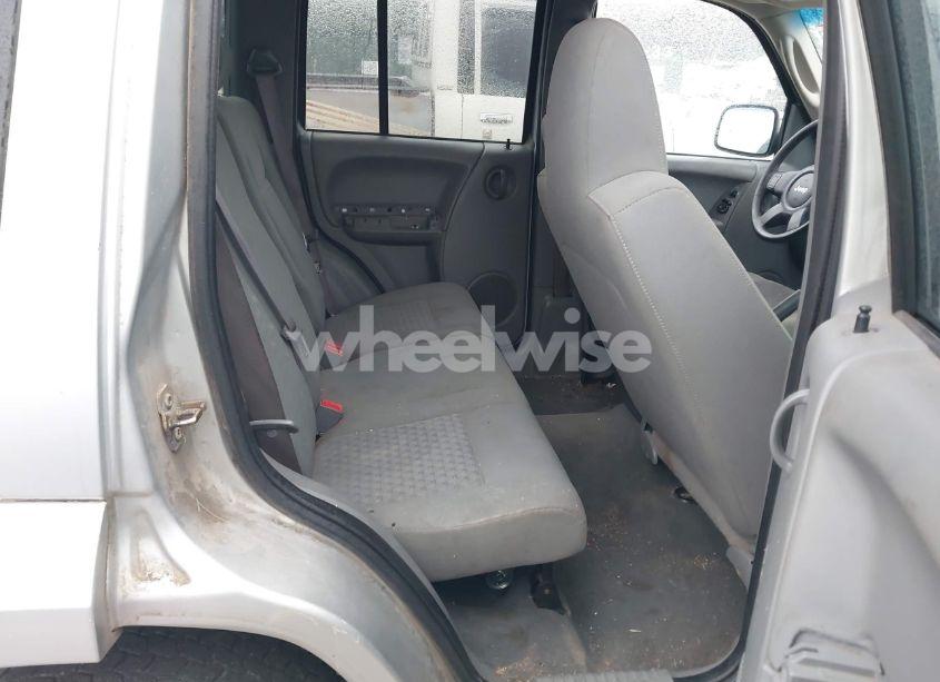 Photo 8 of 2006 Jeep Liberty SPORT (VIN 1J4GL48K76W244540)