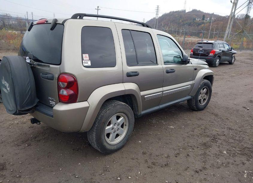 Photo 4 of 2006 Jeep Liberty SPORT (VIN 1J4GL48K76W247308)
