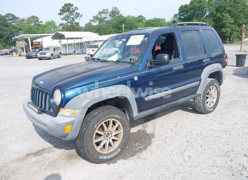 Photo 2 of 2005 Jeep Liberty SPORT (VIN 1J4GL48K85W653239)