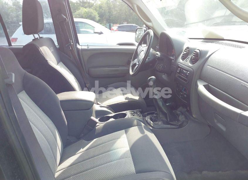 Photo 5 of 2005 Jeep Liberty SPORT (VIN 1J4GL48K85W653239)