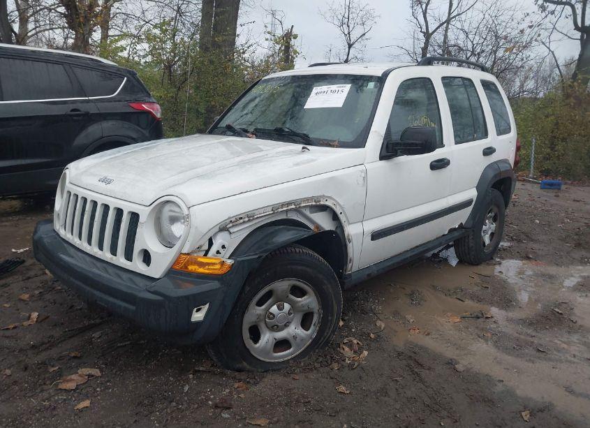 Photo 2 of 2007 Jeep Liberty SPORT (VIN 1J4GL48K87W582224)