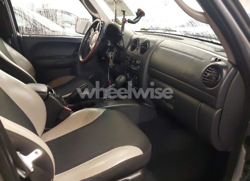 Photo 5 of 2003 Jeep Liberty SPORT (VIN 1J4GL48K93W685243)