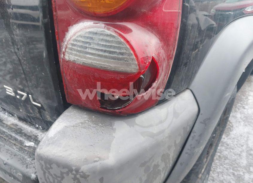 Photo 13 of 2004 Jeep Liberty SPORT (VIN 1J4GL48K94W104549)