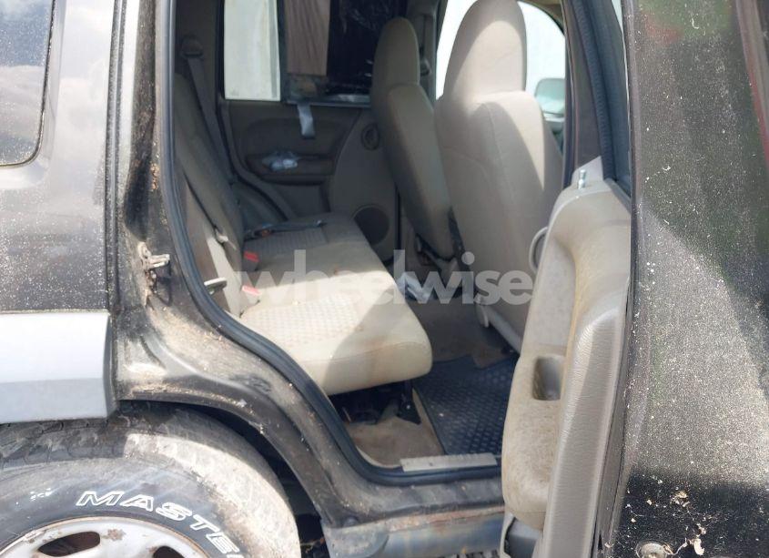 Photo 8 of 2005 Jeep Liberty SPORT (VIN 1J4GL48K95W658899)