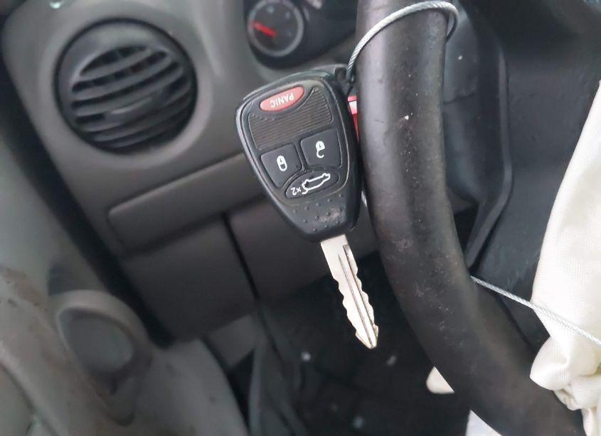 Photo 11 of 2005 Jeep Liberty SPORT (VIN 1J4GL48K95W659759)