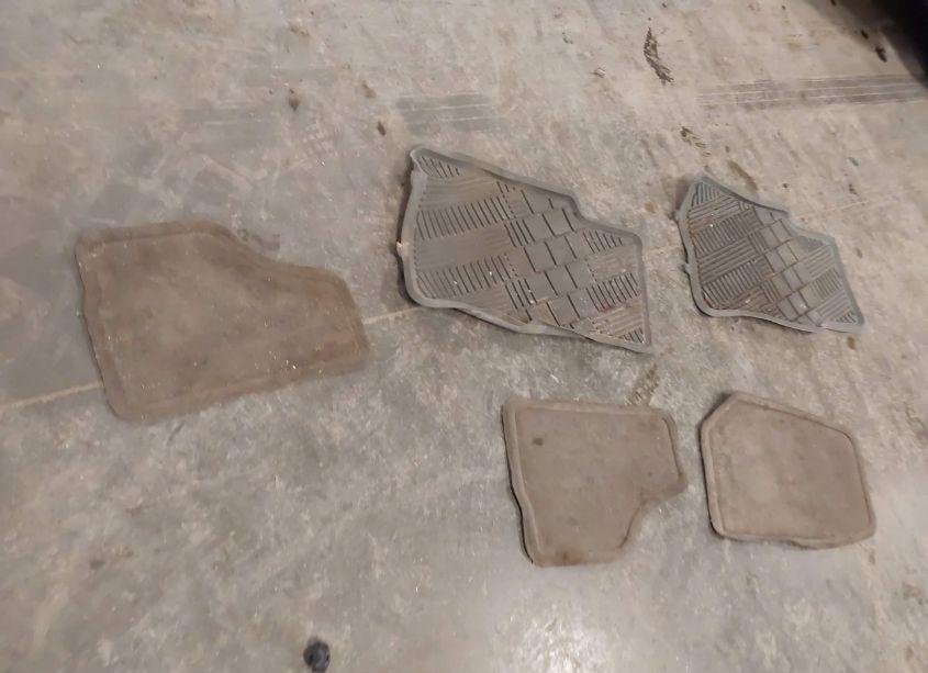 Photo 22 of 2005 Jeep Liberty SPORT (VIN 1J4GL48K95W659759)