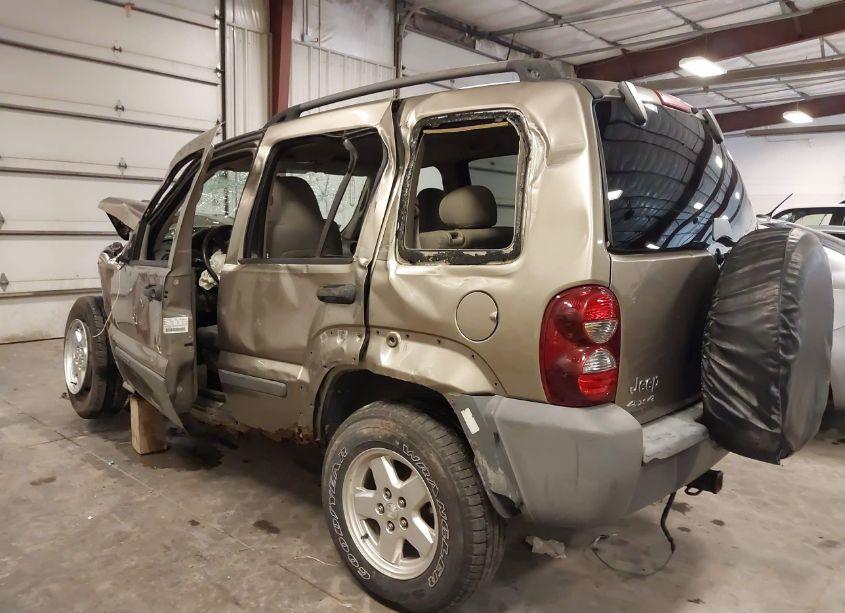 Photo 3 of 2005 Jeep Liberty SPORT (VIN 1J4GL48K95W659759)