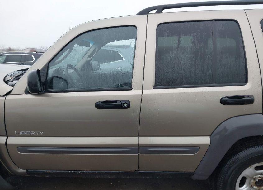 Photo 13 of 2004 Jeep Liberty SPORT (VIN 1J4GL48KX4W161889)