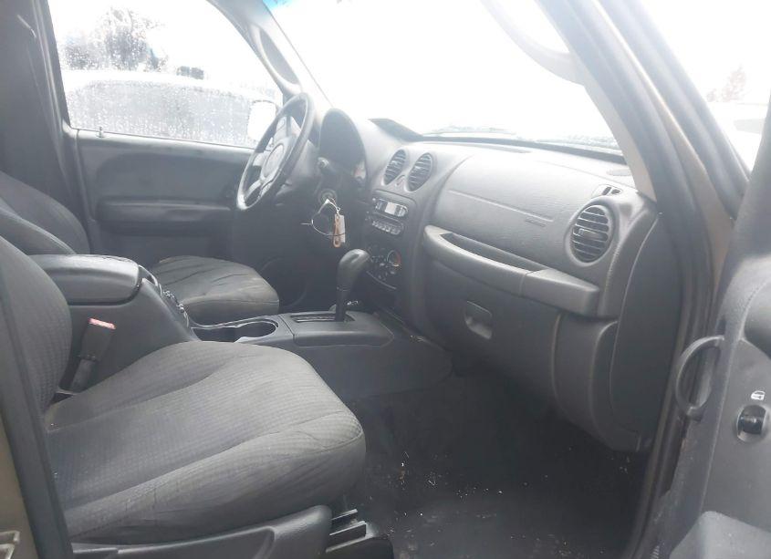 Photo 5 of 2004 Jeep Liberty SPORT (VIN 1J4GL48KX4W161889)