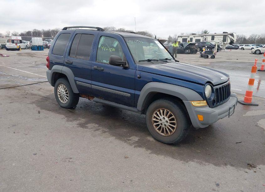 2005 Jeep Liberty SPORT (VIN 1J4GL48KX5W587924) main photo