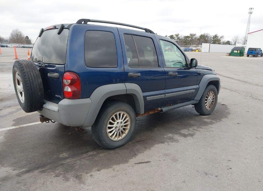 Photo 4 of 2005 Jeep Liberty SPORT (VIN 1J4GL48KX5W587924)