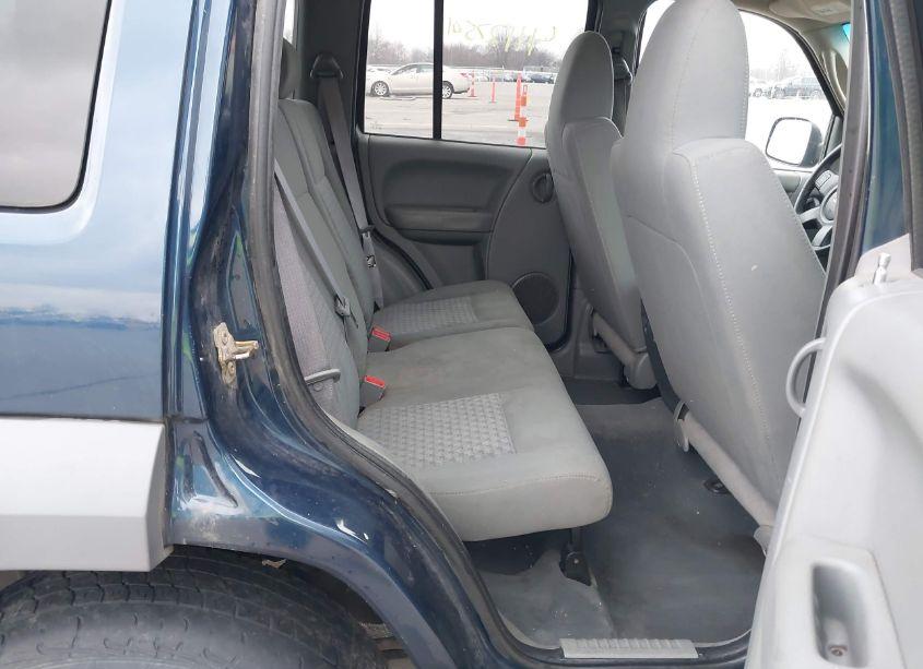 Photo 8 of 2005 Jeep Liberty SPORT (VIN 1J4GL48KX5W587924)