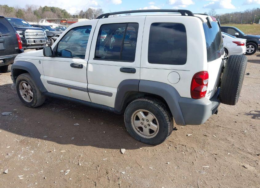 Photo 3 of 2005 Jeep Liberty SPORT (VIN 1J4GL48KX5W659723)