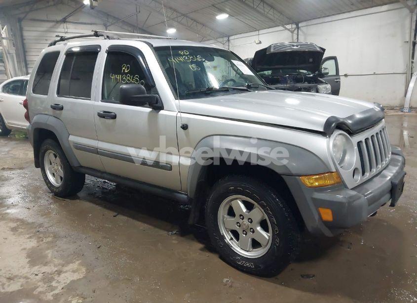 2005 Jeep Liberty SPORT (VIN 1J4GL48KX5W666588) main photo