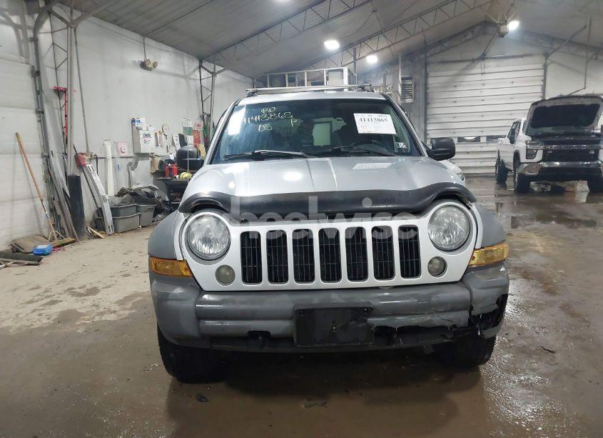 Photo 12 of 2005 Jeep Liberty SPORT (VIN 1J4GL48KX5W666588)
