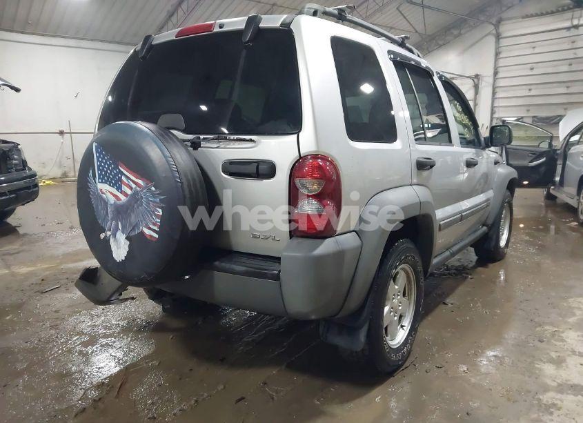 Photo 4 of 2005 Jeep Liberty SPORT (VIN 1J4GL48KX5W666588)