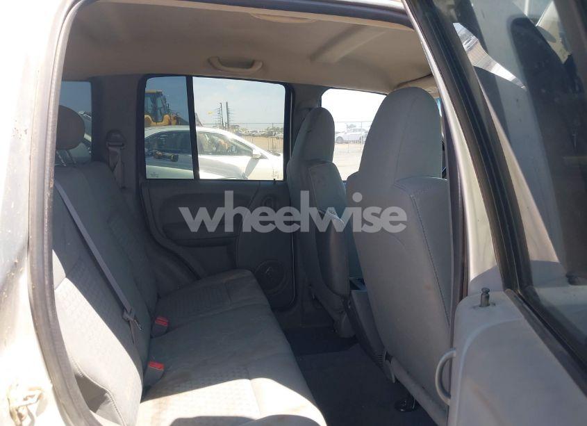 Photo 8 of 2007 Jeep Liberty SPORT (VIN 1J4GL48KX7W513695)