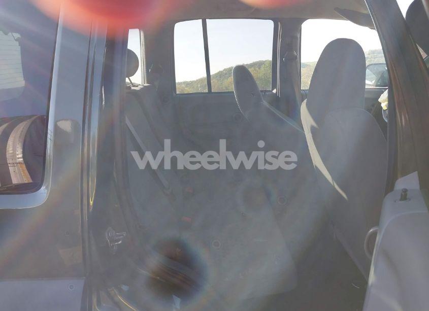 Photo 8 of 2007 Jeep Liberty SPORT (VIN 1J4GL48KX7W694684)