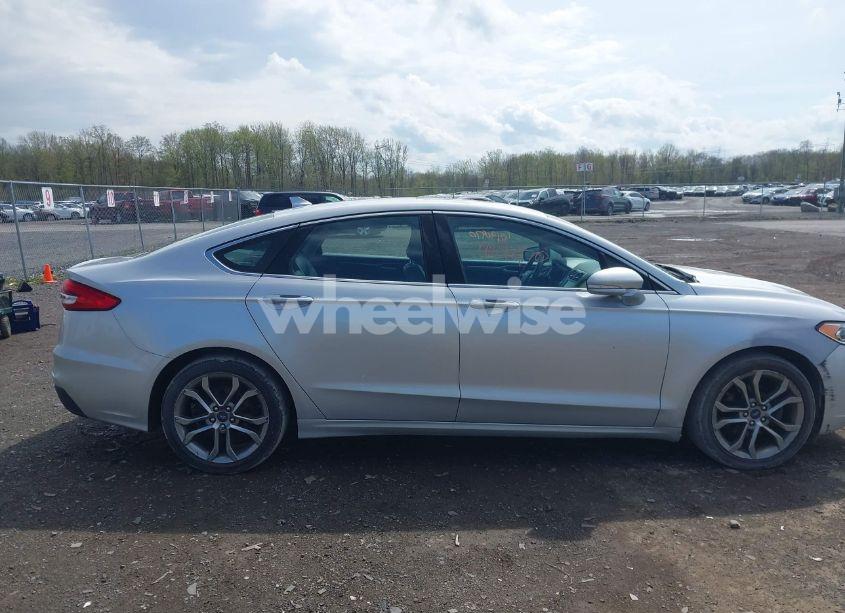 Photo 13 of 2019 Ford Fusion SEL (VIN 1J4GL58K06W******)