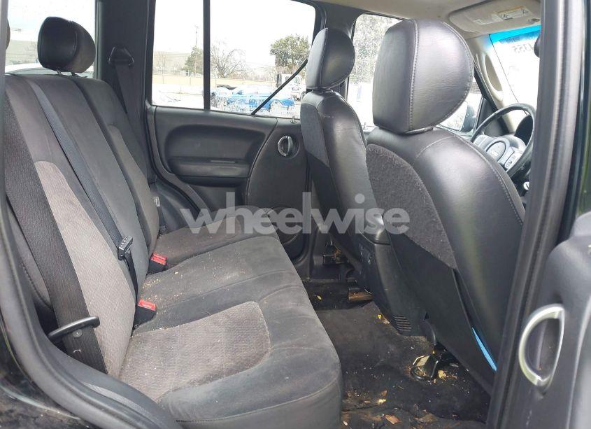 Photo 8 of 2004 Jeep Liberty LIMITED EDITION (VIN 1J4GL58K14W184032)