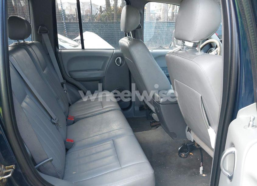 Photo 8 of 2005 Jeep Liberty LIMITED EDITION (VIN 1J4GL58K15W650835)