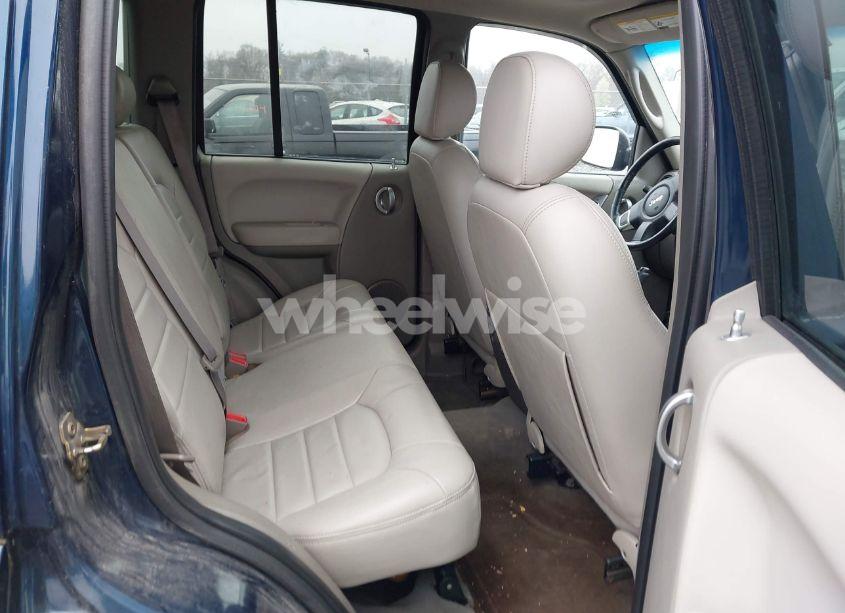 Photo 8 of 2004 Jeep Liberty LIMITED EDITION (VIN 1J4GL58K34W112569)