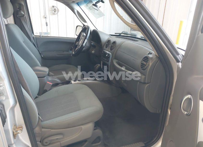 Photo 5 of 2005 Jeep Liberty LIMITED EDITION (VIN 1J4GL58K45W614346)