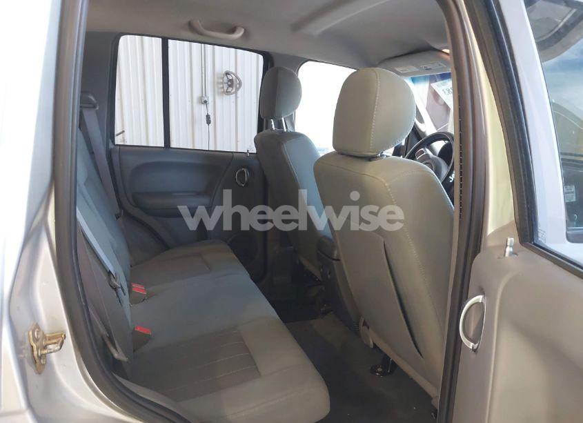 Photo 8 of 2005 Jeep Liberty LIMITED EDITION (VIN 1J4GL58K45W614346)