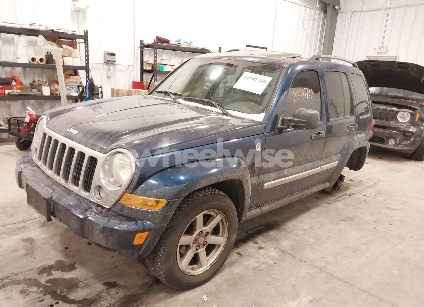 Photo 2 of 2005 Jeep Liberty LIMITED EDITION (VIN 1J4GL58K45W677155)