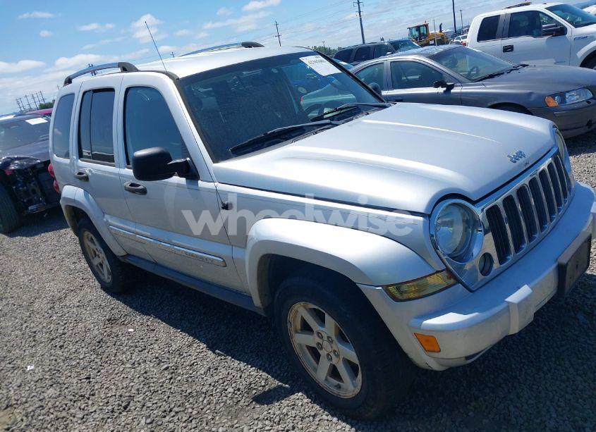 2005 Jeep Liberty LIMITED EDITION (VIN 1J4GL58K75W589331) main photo