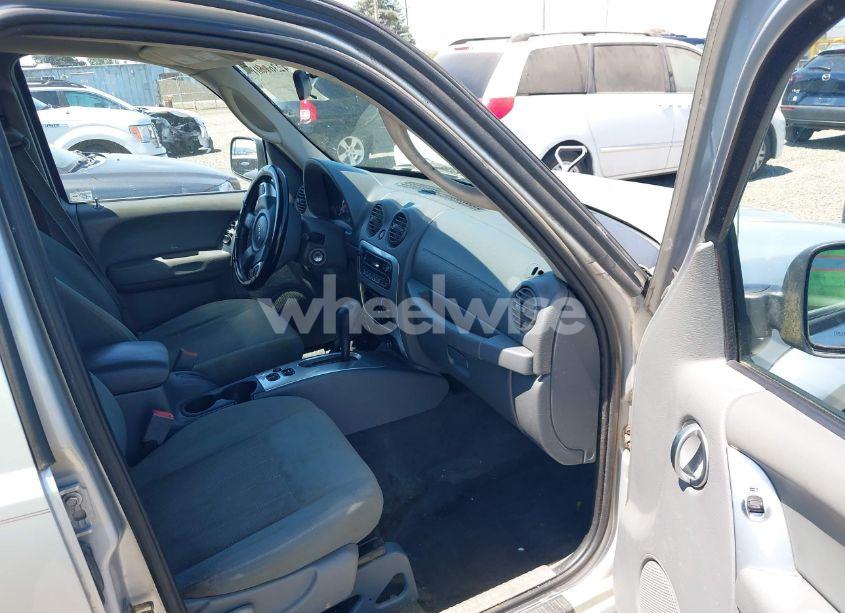 Photo 5 of 2005 Jeep Liberty LIMITED EDITION (VIN 1J4GL58K75W589331)