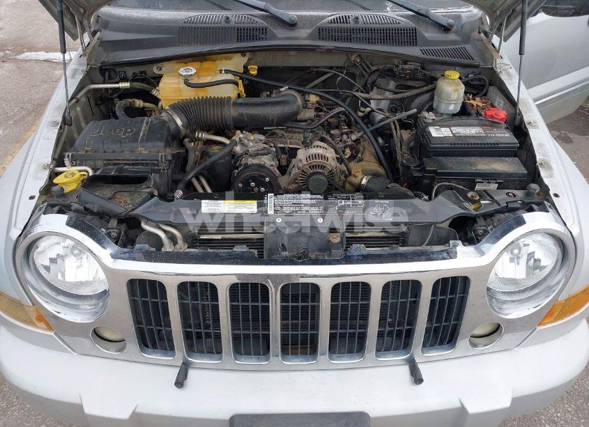 Photo 10 of 2005 Jeep Liberty LIMITED EDITION (VIN 1J4GL58K95W505896)