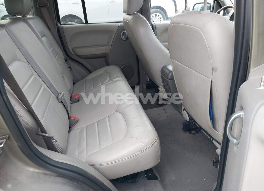 Photo 8 of 2003 Jeep Liberty LIMITED EDITION (VIN 1J4GL58KX3W700726)