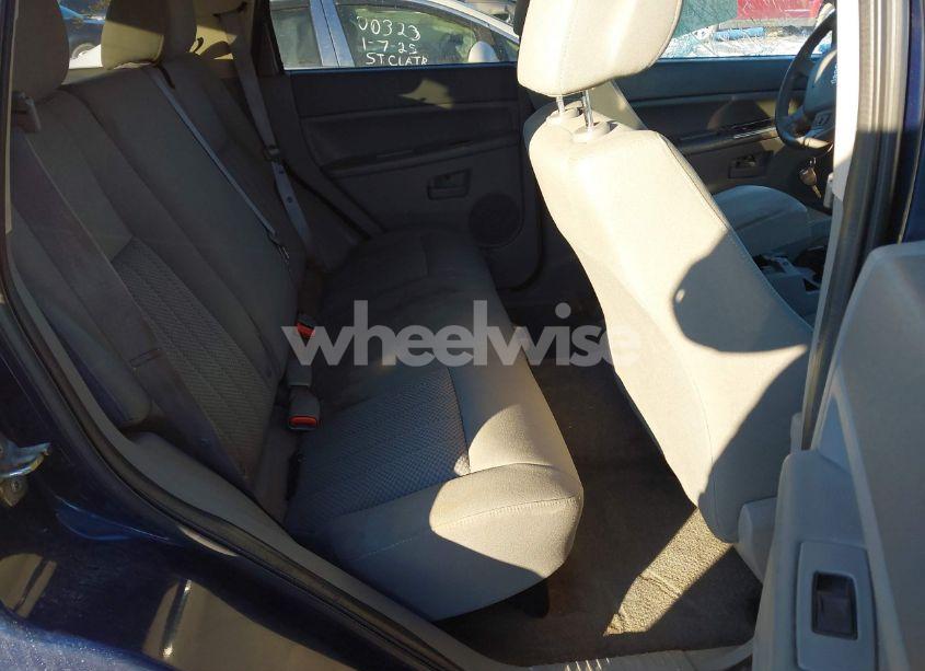 Photo 8 of 2005 Jeep Grand CHEROKEE LAREDO (VIN 1J4GR48K05C510351)