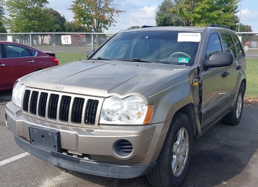 Photo 2 of 2005 Jeep Grand CHEROKEE LAREDO (VIN 1J4GR48K05C674957)