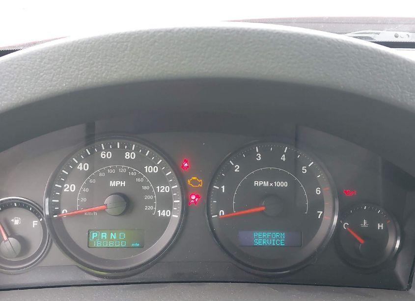 Photo 7 of 2005 Jeep Grand CHEROKEE LAREDO (VIN 1J4GR48K05C698319)