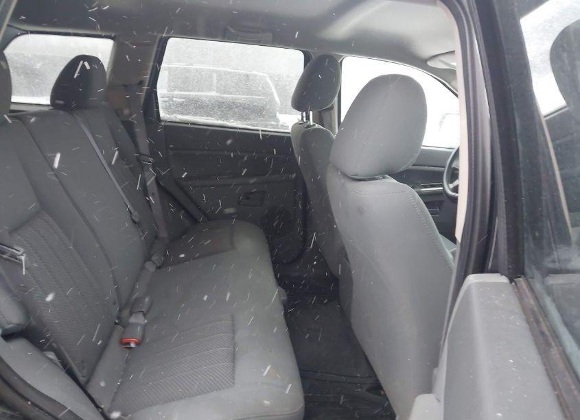 Photo 8 of 2006 Jeep Grand CHEROKEE LAREDO (VIN 1J4GR48K06C260207)