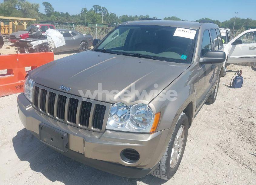 Photo 2 of 2005 Jeep Grand CHEROKEE LAREDO (VIN 1J4GR48K15C674899)