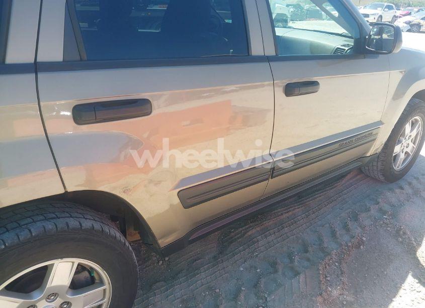 Photo 6 of 2005 Jeep Grand CHEROKEE LAREDO (VIN 1J4GR48K15C674899)